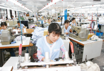 Xuất khẩu dệt may, da giày: Giữ thị trường Hoa Kỳ và hướng đến những “miền đất mới” Xuất khẩu dệt may, da giày: Giữ thị trường Hoa Kỳ và hướng đến những “miền đất mới”