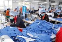 Xuất khẩu dệt may 5 tháng trên 17 tỷ USD Xuất khẩu dệt may 5 tháng trên 17 tỷ USD